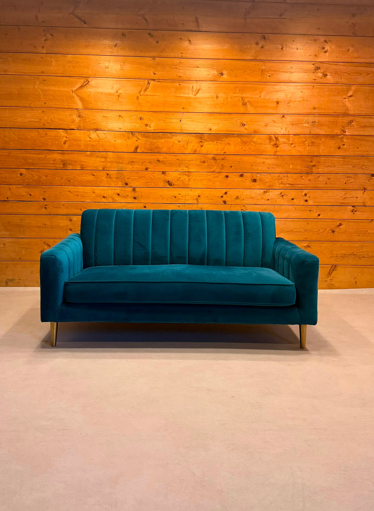 Elegantes 2-Sitzer Samt Sofa in Petrol goldene Metallfüsse