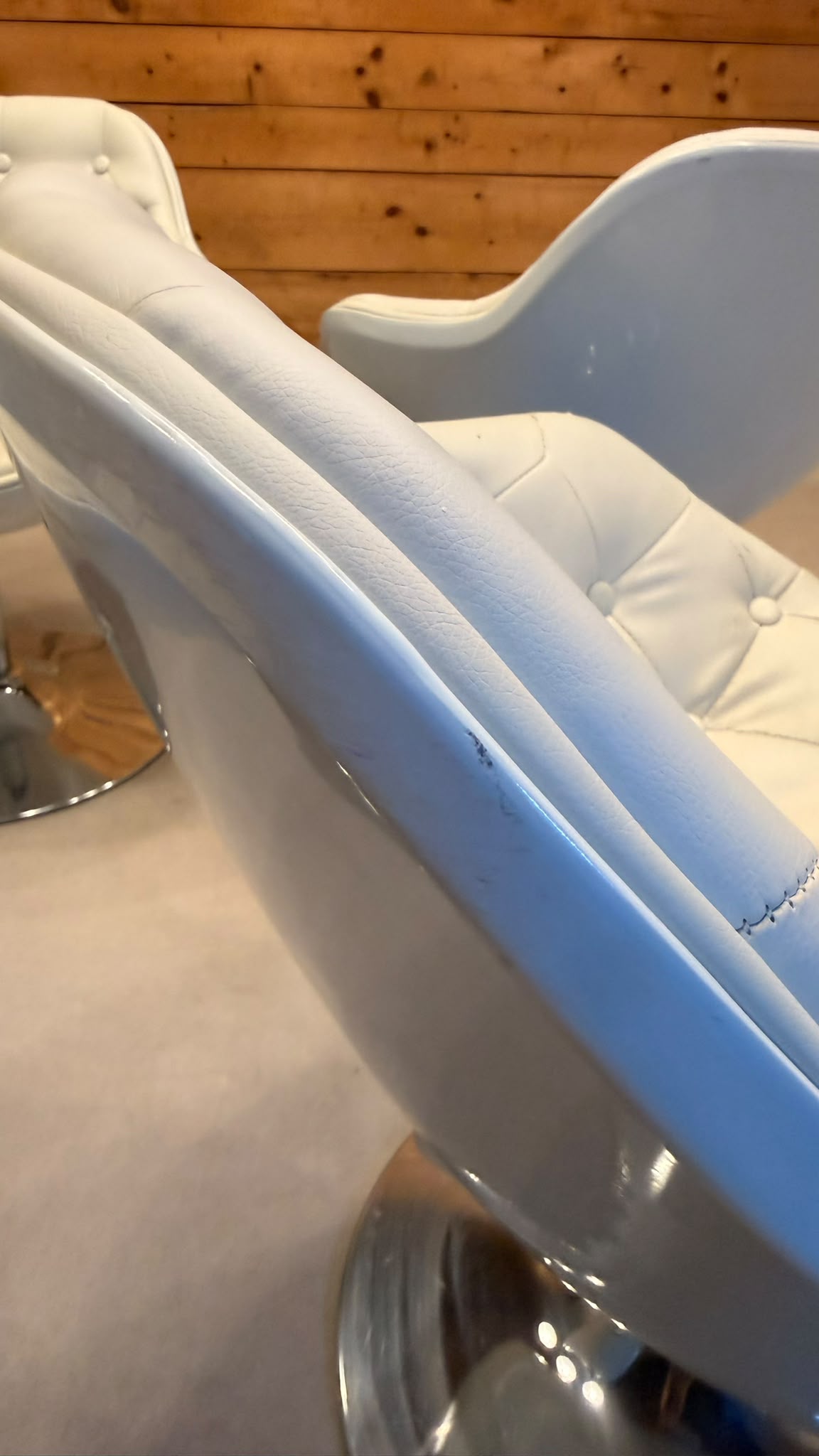 Drehbare Lounge Sessel Weiss Chrom im Space Age Stil