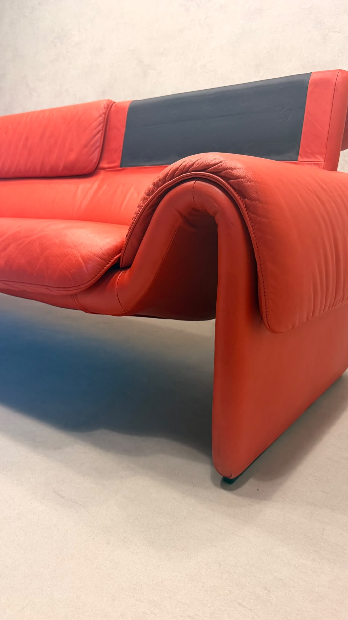 Rotes De Sede DS-2011 Ledersofa aus den 80`s