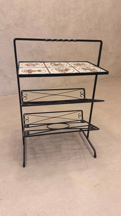 Kultiger Vintage-Zeitungsständer / Beistelltisch mit Resopal