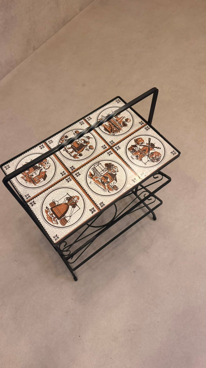 Kultiger Vintage-Zeitungsständer / Beistelltisch mit Resopal