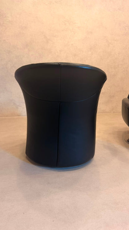 PM Oelsa Sylt Lounge Sessel Drehsessel aus Leder in schwarz