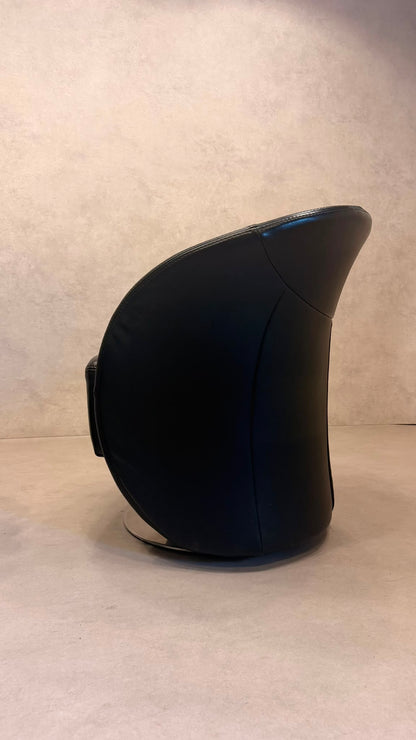 PM Oelsa Sylt Lounge Sessel Drehsessel aus Leder in schwarz