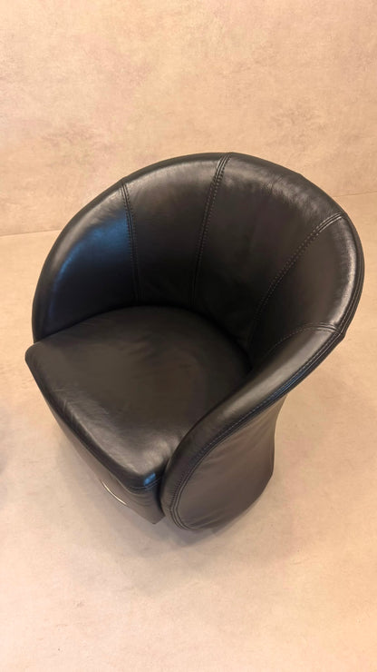PM Oelsa Sylt Lounge Sessel Drehsessel aus Leder in schwarz
