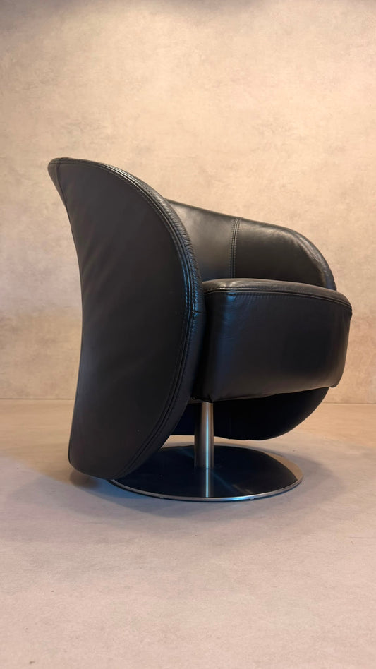 PM Oelsa Sylt Lounge Sessel Drehsessel aus Leder in schwarz