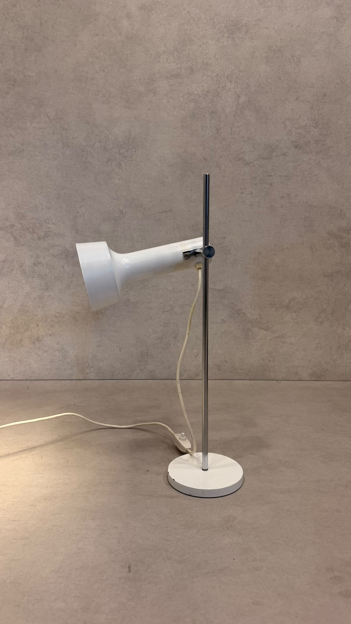 Space Age Tischlampe Weiss Chrom 70er Jahre