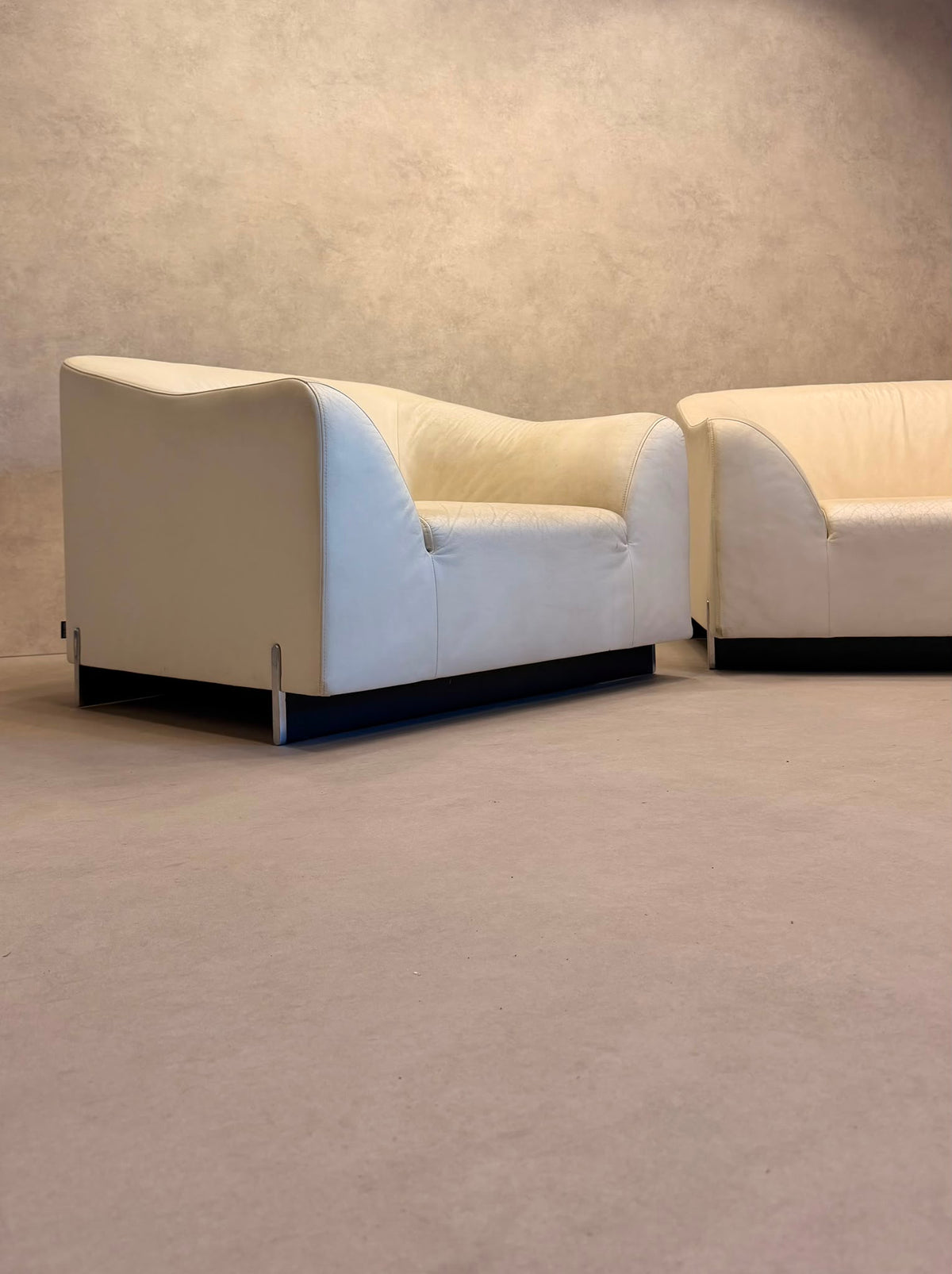 Ligne Roset Snowdonia Leder-Sessel designt von Eric Jourdan