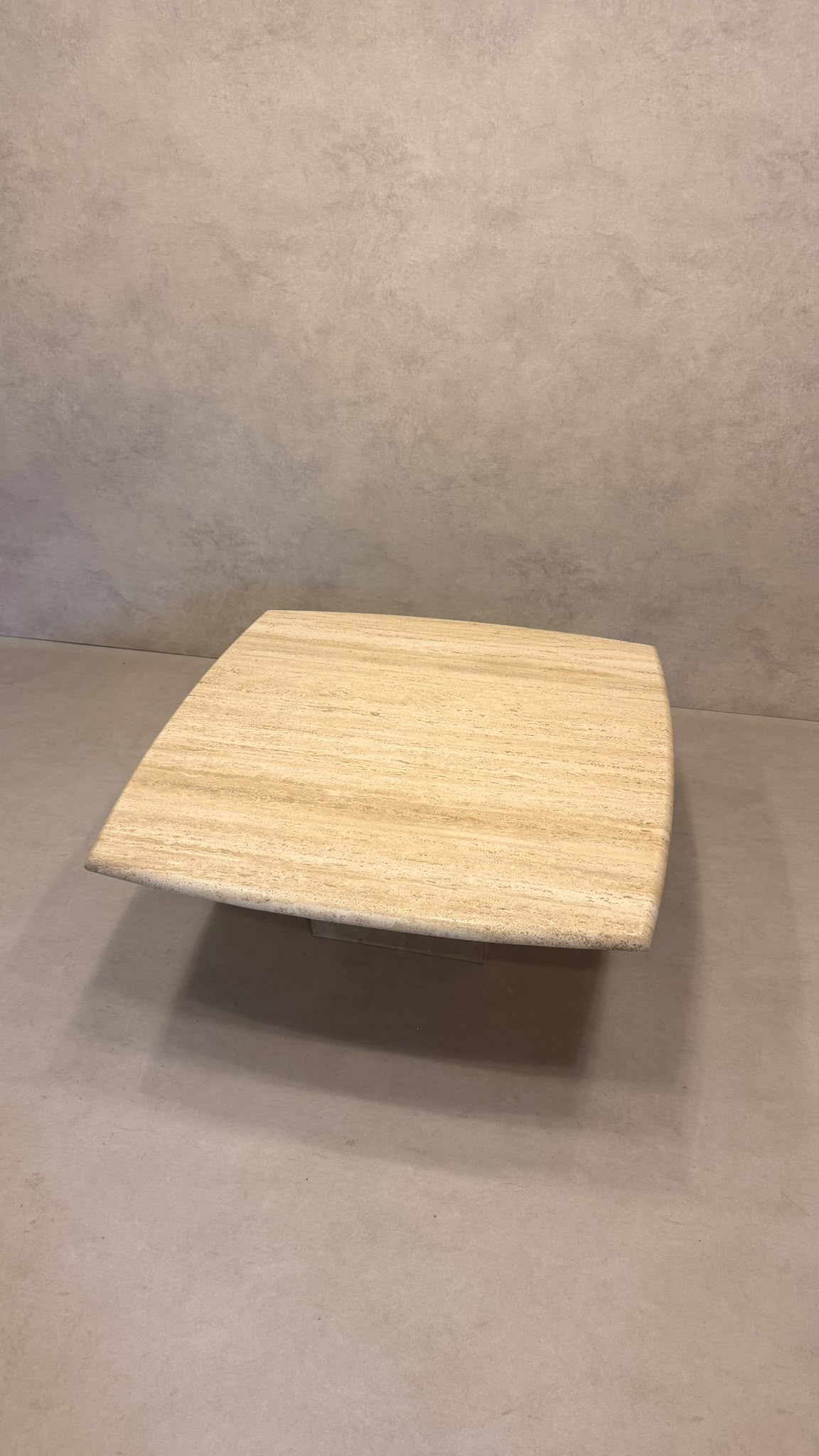 Italienischer vintage Travertin Couchtisch Coffee Table