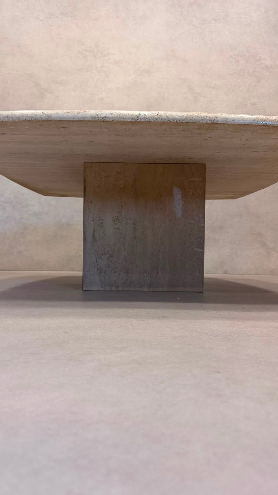 Italienischer vintage Travertin Couchtisch Coffee Table