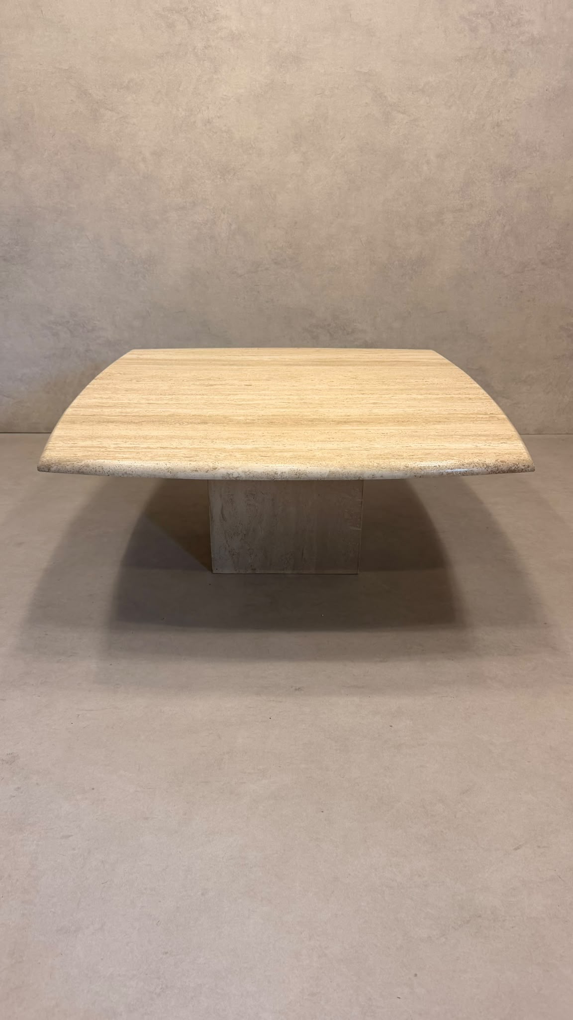 Italienischer vintage Travertin Couchtisch Coffee Table