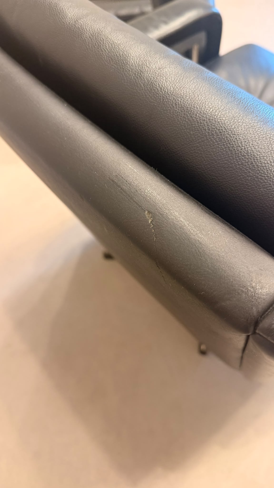 Vintage Sessel aus schwarzem Leder im Knoll-Stil