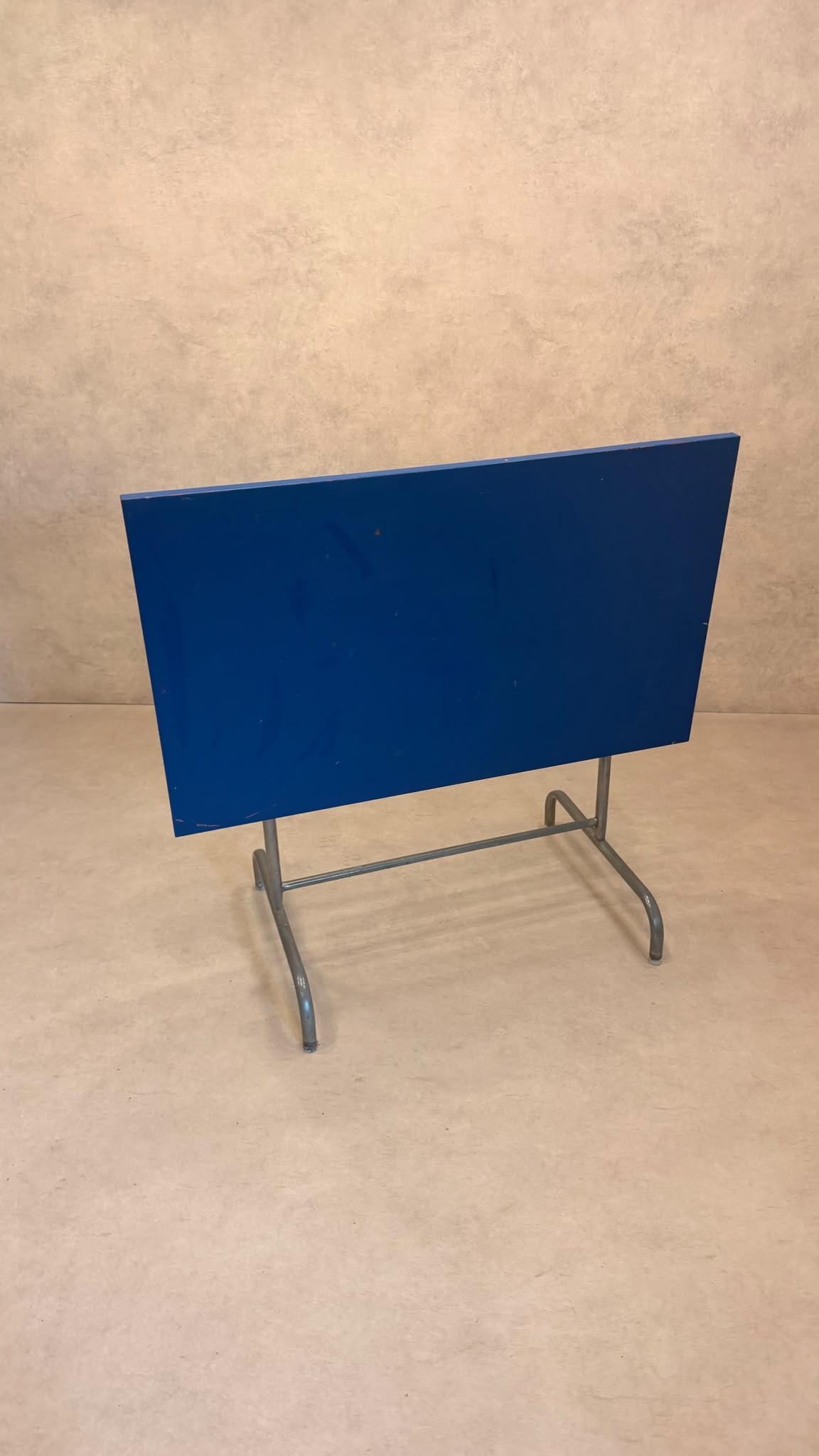 Schaffner Gartentisch klappbar aus Metall in blau lackiert