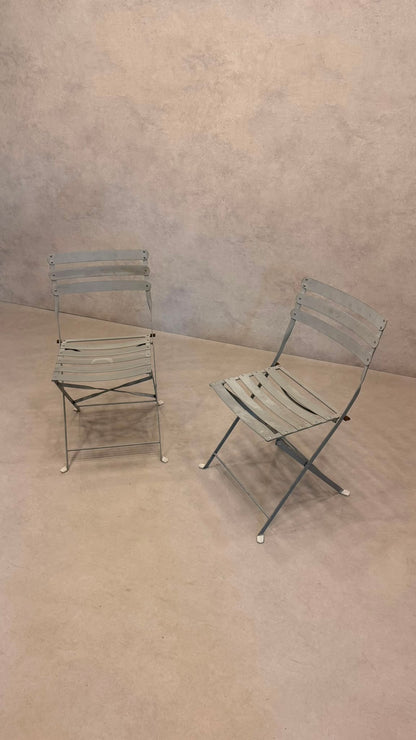 2er Set Bistro Garten Klappstühle aus Metall in Grau