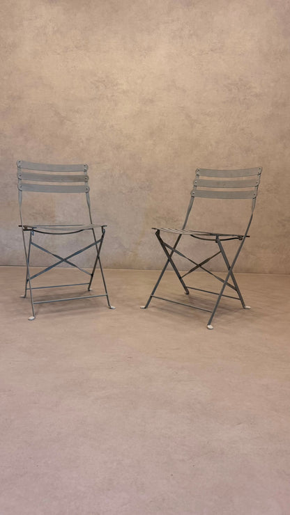 2er Set Bistro Garten Klappstühle aus Metall in Grau