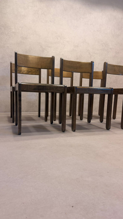 Vintage Holzstuhl mit grünem Kunstleder – 60er Jahre