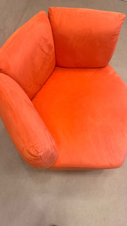 6-eckiger Design-Sessel in Hexagon-Form mit Hocker