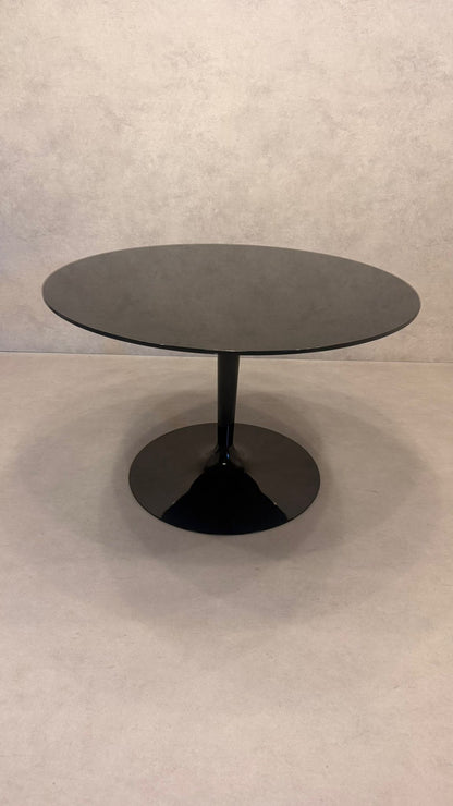 Design Tisch "Planet" mit Tulipfuss von Calligaris Italia