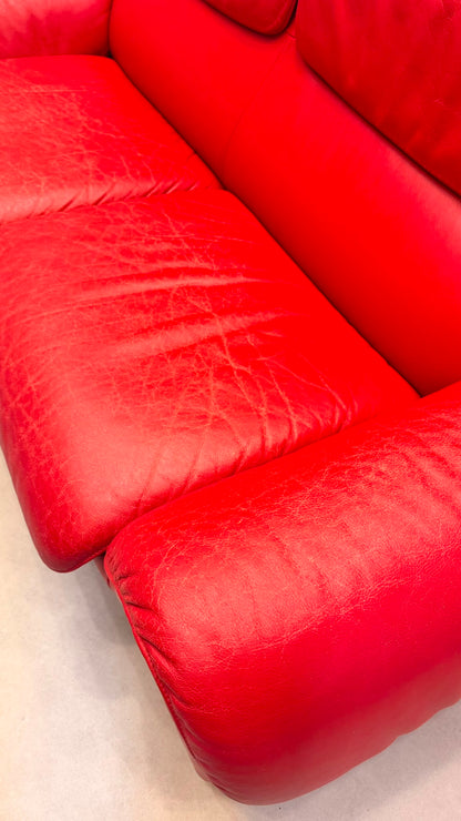 De Sede DS-2011 Ledersofa aus den 80`s in rot