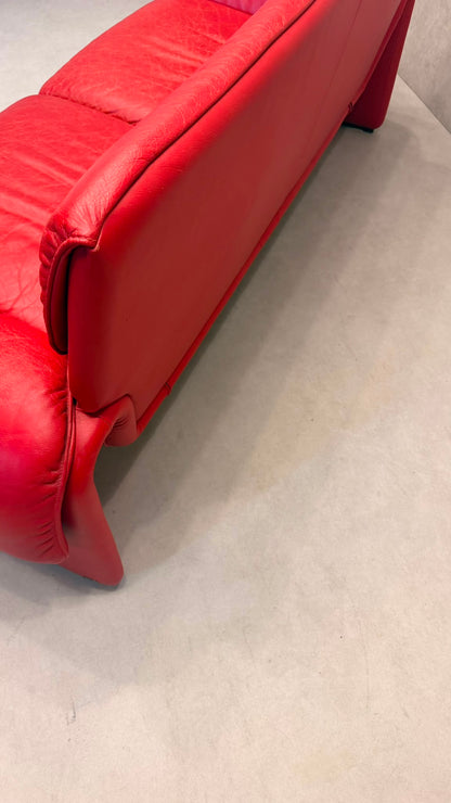 De Sede DS-2011 Ledersofa aus den 80`s in rot