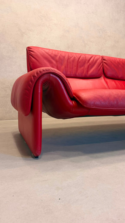 De Sede DS-2011 Ledersofa aus den 80`s in rot