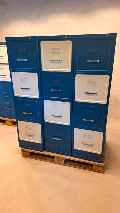 Industrial Metallschrank in Blau Weiss im Vintage Design