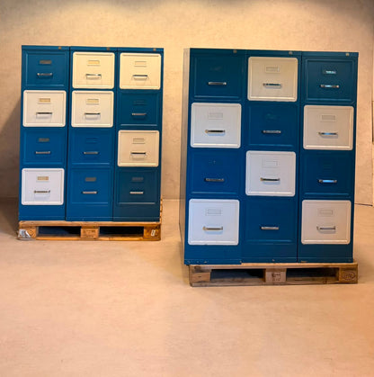 Industrial Metallschrank in Blau Weiss im Vintage Design