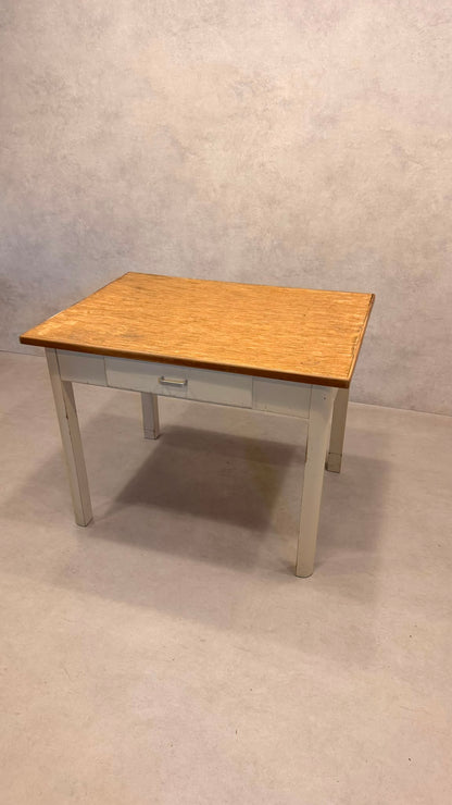 Vintage retro Tisch Küchentisch aus Holz mit Schublade