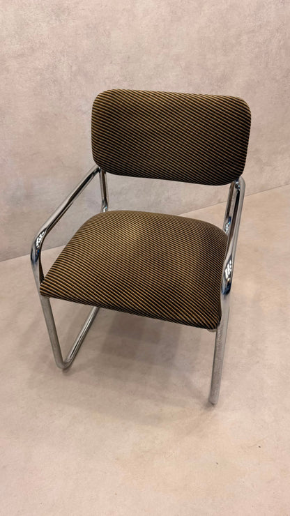 Vintage Bauhaus Freischwinger Sessel gepolstert