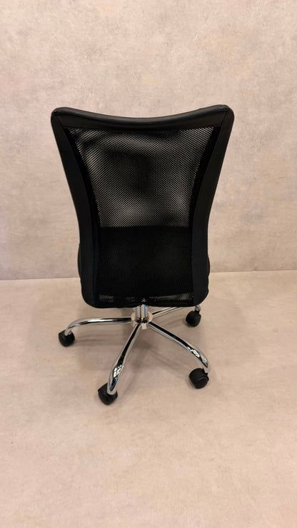 Ergonomischer Büro-Drehstuhl ohne Armlehnen, Schwarz / Chrom