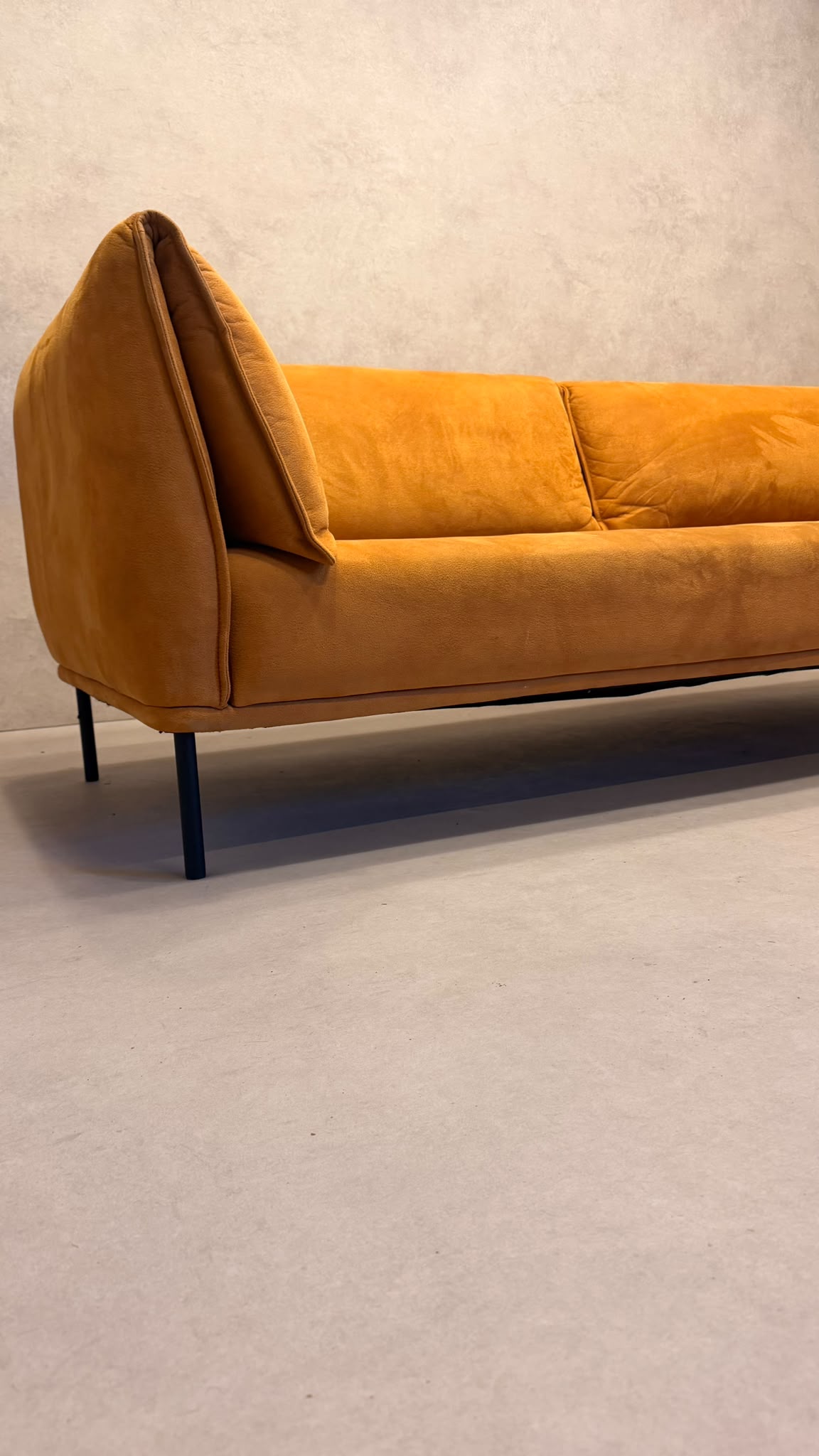 Johann Jakob Grace Sofa von Pfister in Terracotta Orange 3x