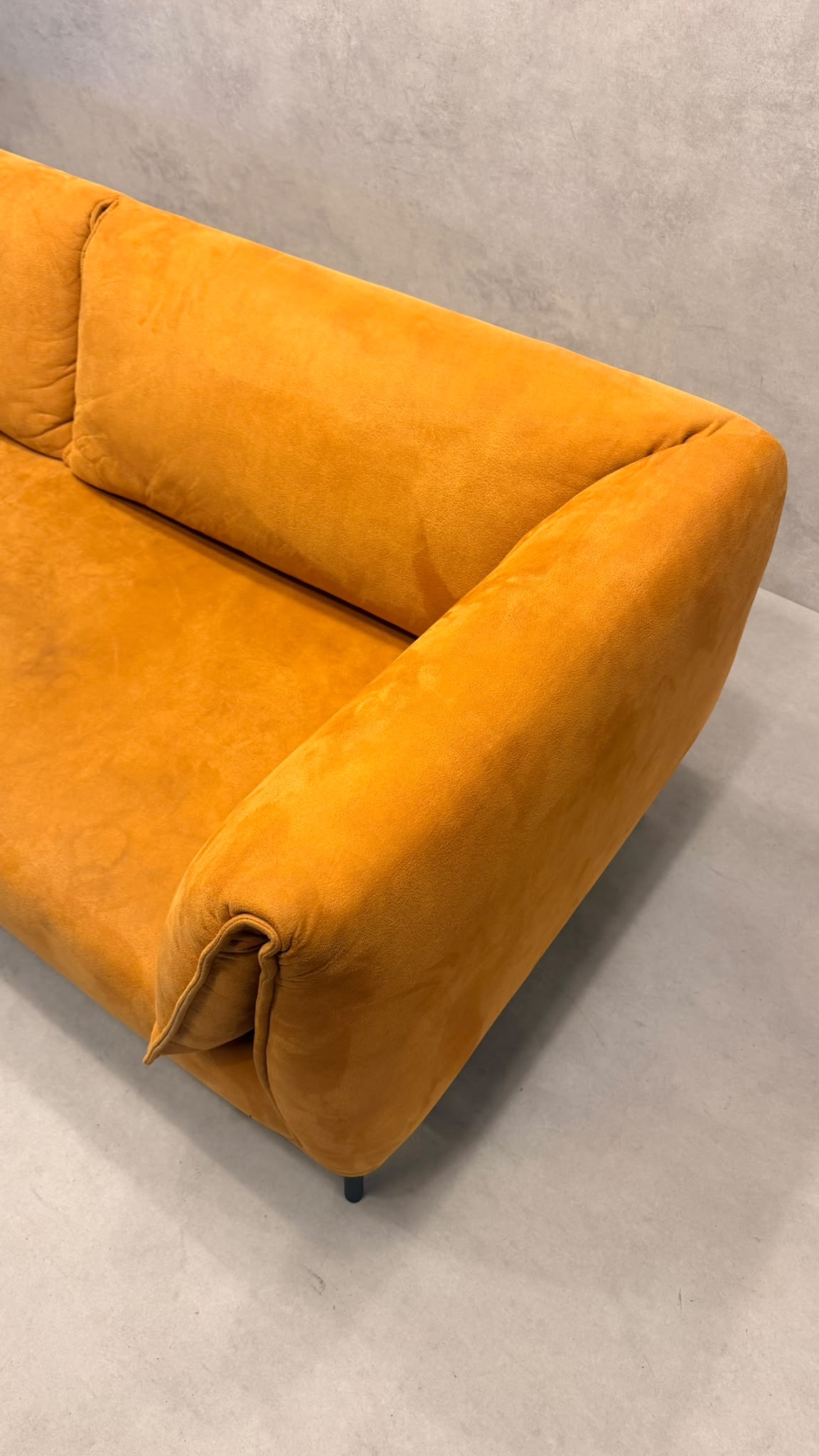 Johann Jakob Grace Sofa von Pfister in Terracotta Orange 3x