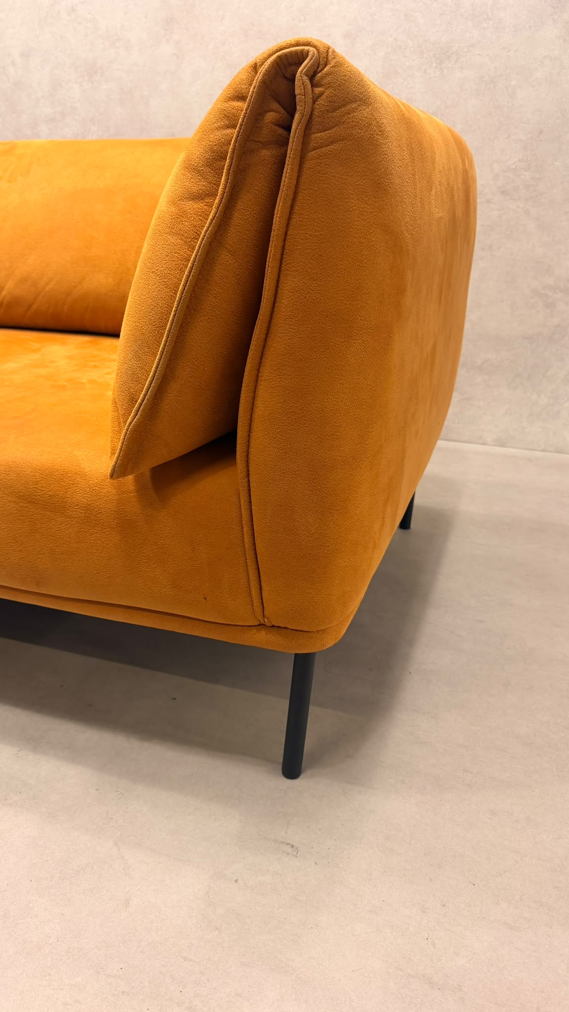 Johann Jakob Grace Sofa von Pfister in Terracotta Orange 3x