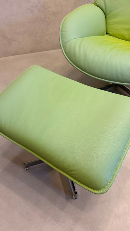 Skandinavischer Sessel Lotus von Kebe aus Leder mit Ottoman