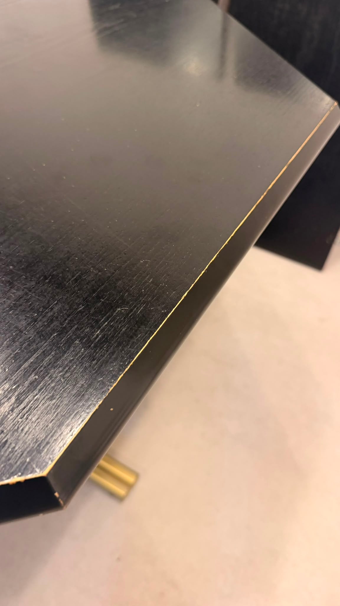 Achteckiger Vintage Tisch in schwarz und Chromfüsse