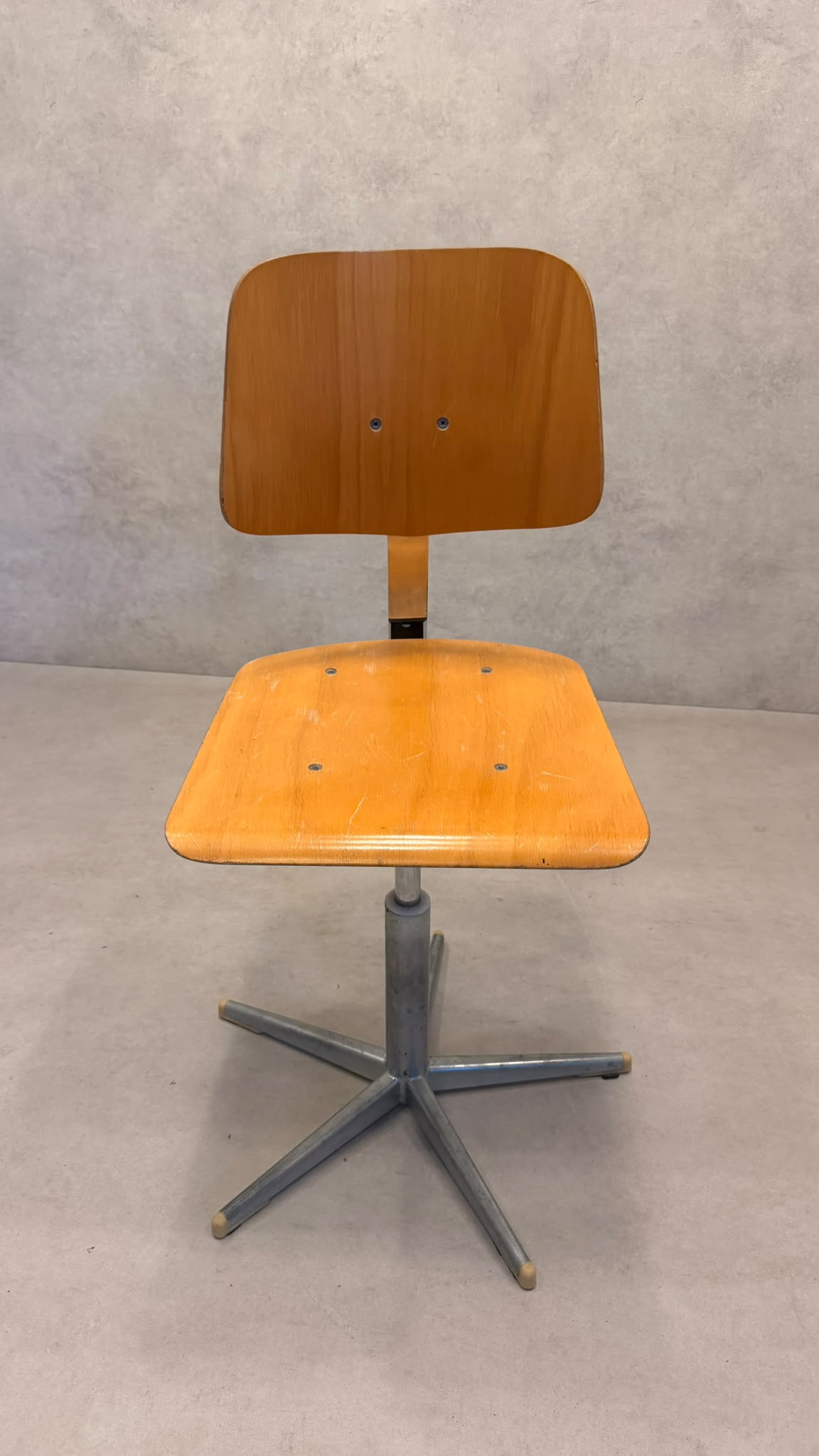 Vintage Industrie Drehstuhl Werkstattstuhl Atelierstuhl