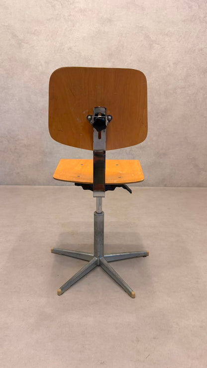 Vintage Industrie Drehstuhl Werkstattstuhl Atelierstuhl