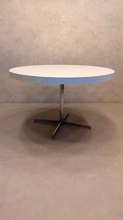 Space Age Esstisch rund Weiss mit Chromfuss 70er