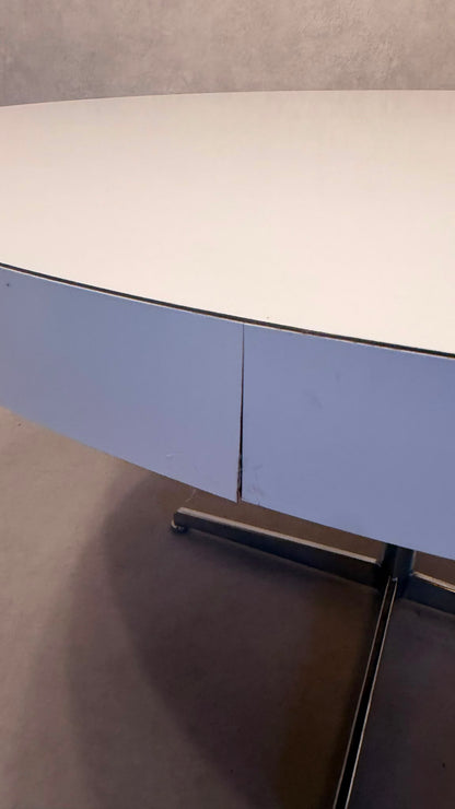 Space Age Esstisch rund Weiss mit Chromfuss 70er