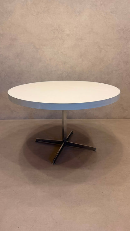 Space Age Esstisch rund Weiss mit Chromfuss 70er