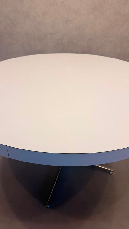 Space Age Esstisch rund Weiss mit Chromfuss 70er
