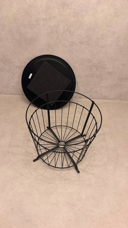 IKEA GUALÖV Beistelltisch schwarz mit Metalldrahtkorb