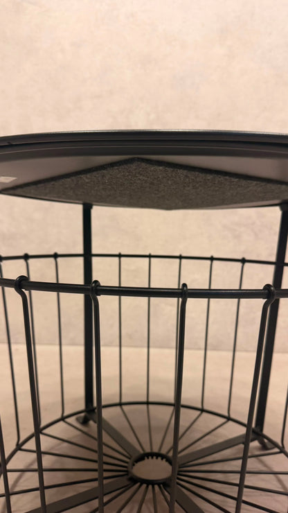 IKEA GUALÖV Beistelltisch schwarz mit Metalldrahtkorb