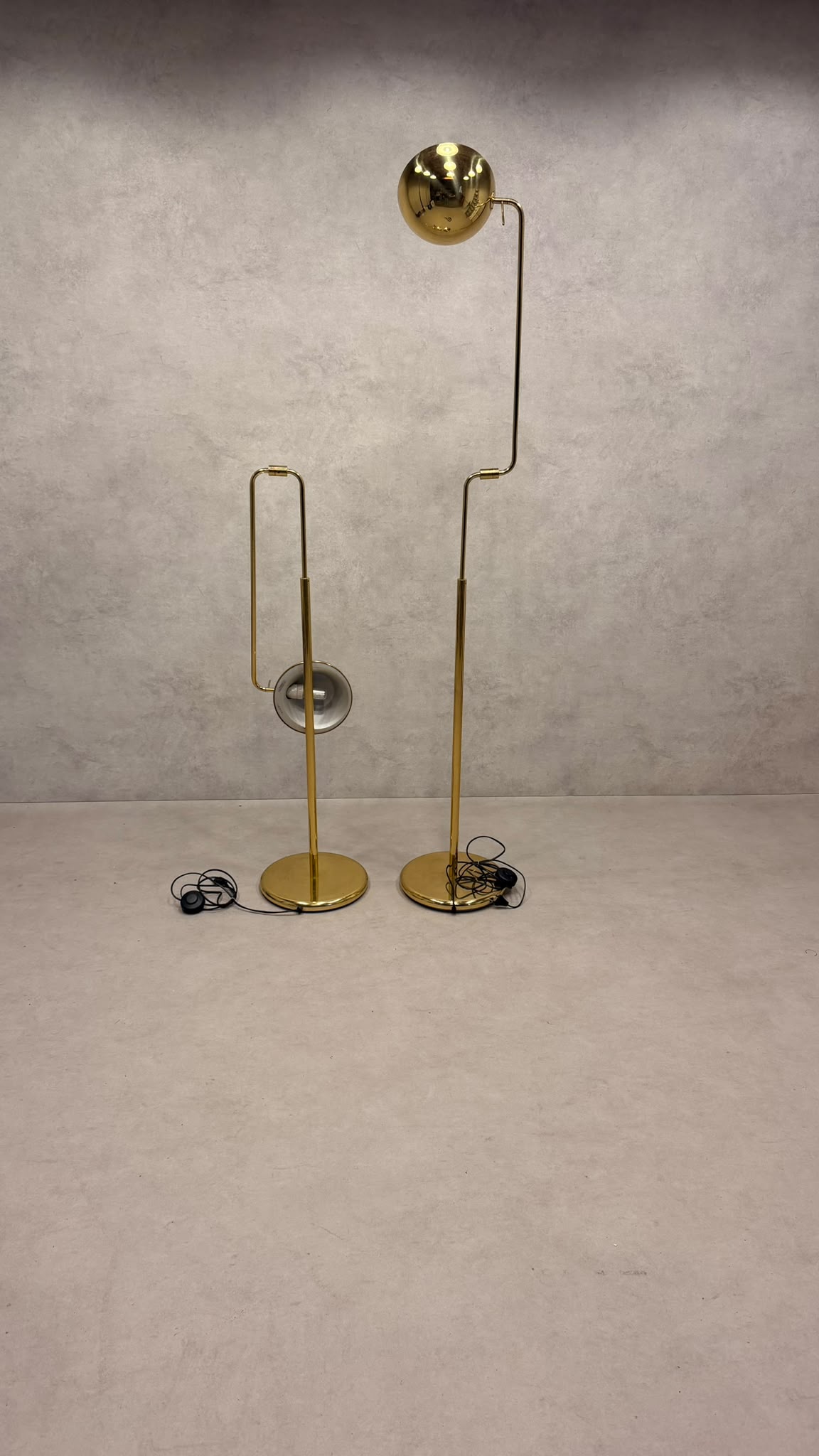 Vintage Gelenk Stehlampen aus Messing 70er/80er goldfarbig