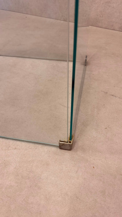 Minimalistischer Design Beistelltisch aus Glas
