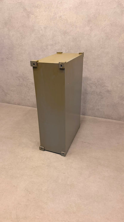 Kommode Schrank im Industrial Container Look in grau gelb