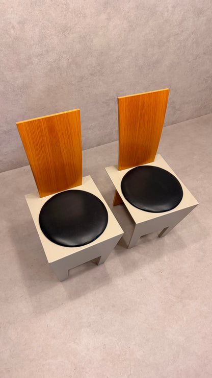Postmoderne italienische Design Stühle mit Holzrückenlehne