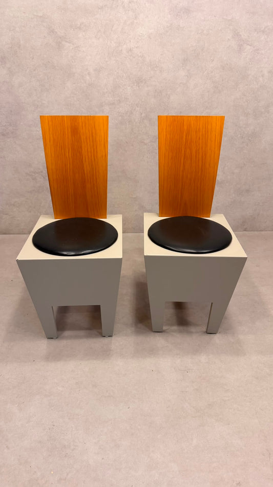 Postmoderne italienische Design Stühle mit Holzrückenlehne