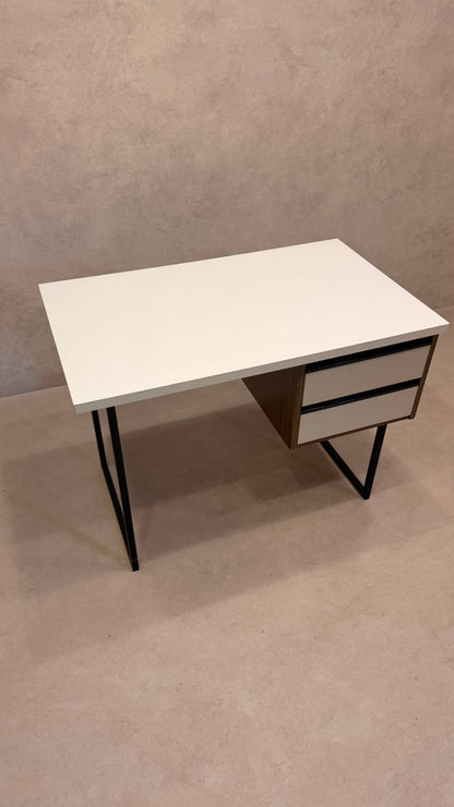 Vintage Schreibtisch mit zwei Schubladen und Metallgestell