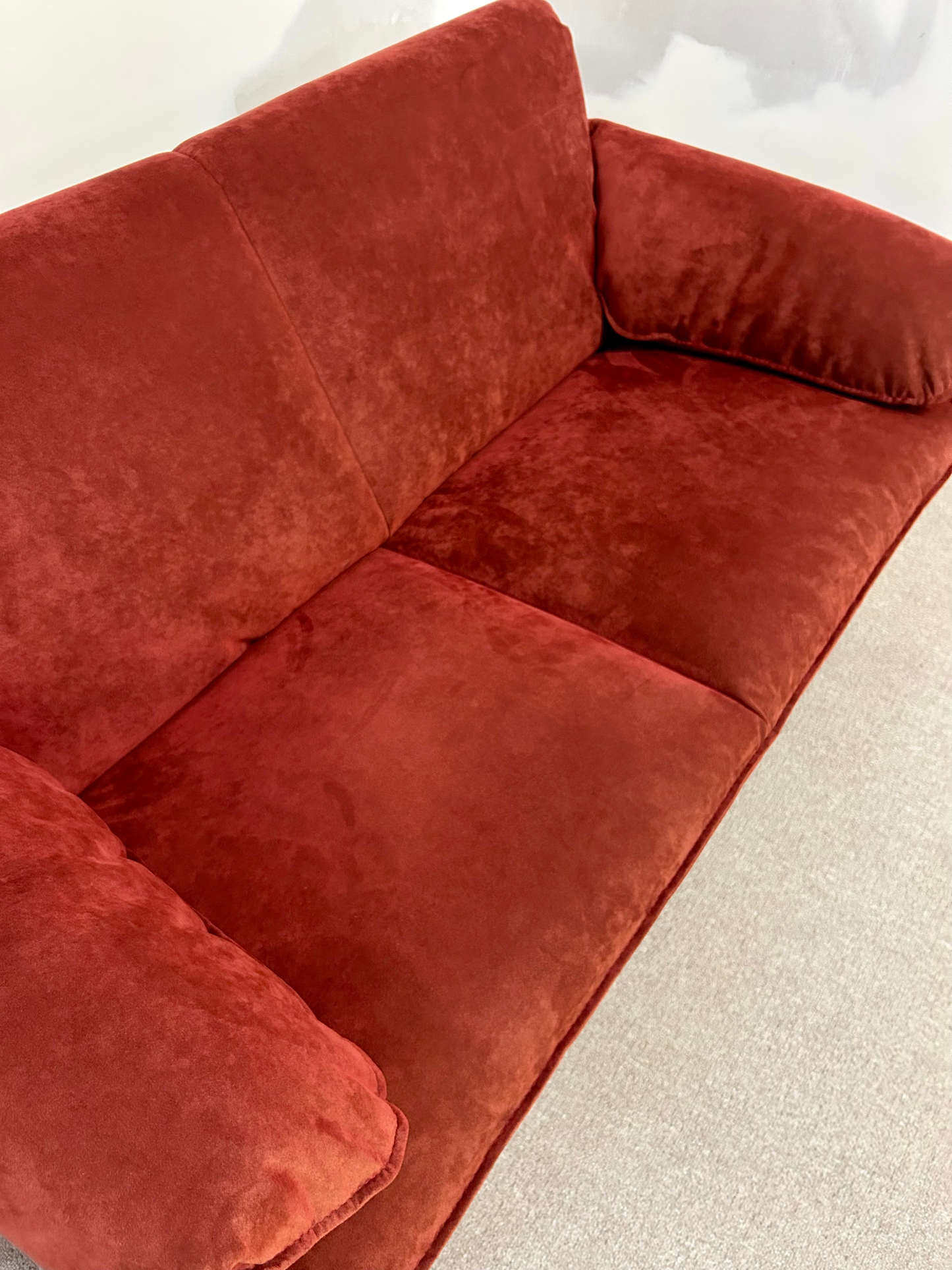 Leolux Bora Bora Sofa 2 Sitzer Alcantara rot