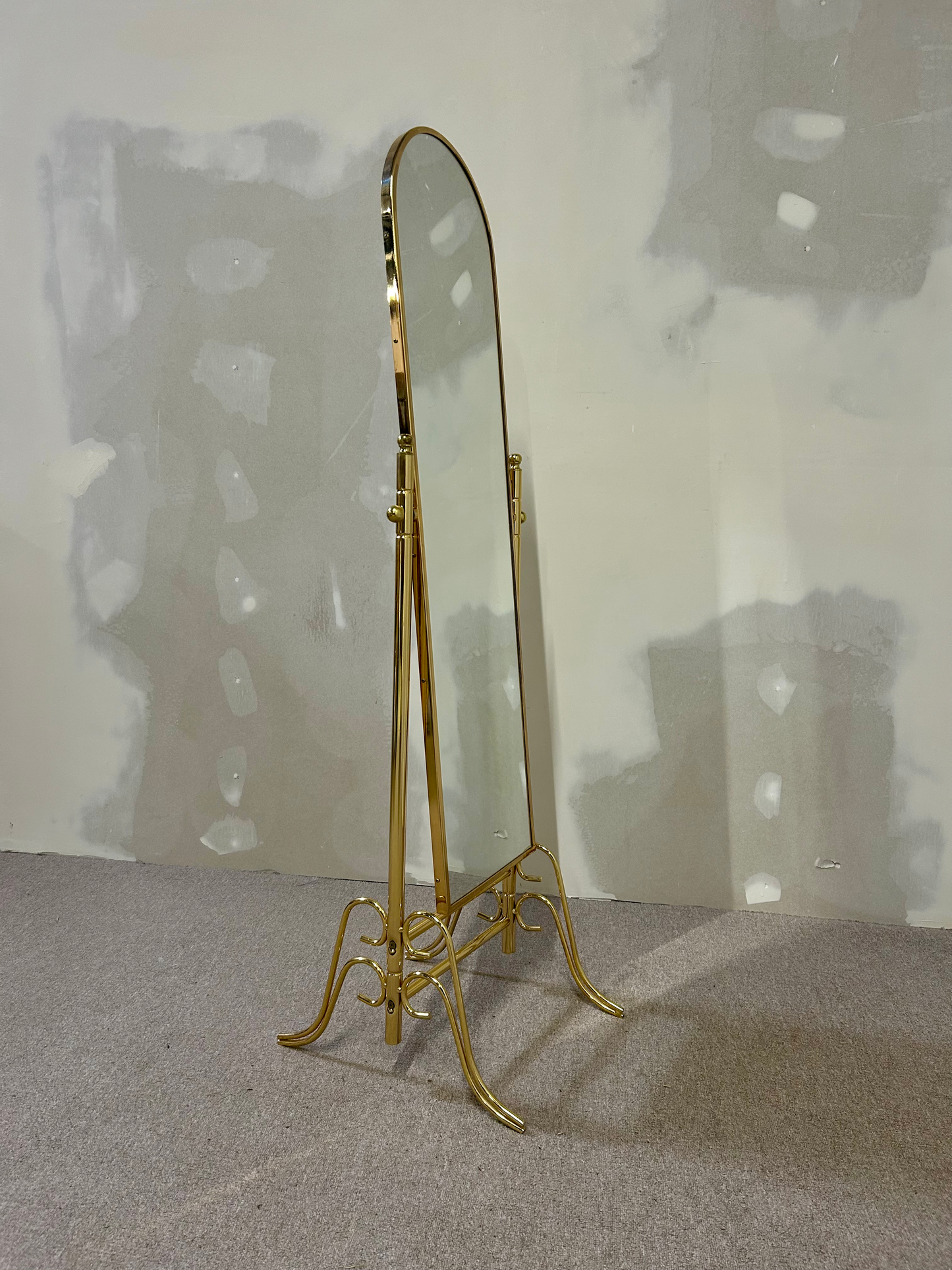 Verstellbarer italienischer Vintage Bodenspiegel, Messing